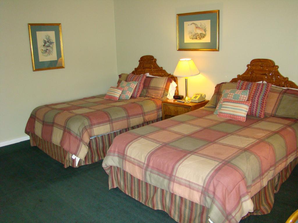 Happy Trails Motel Лъдлоу Стая снимка