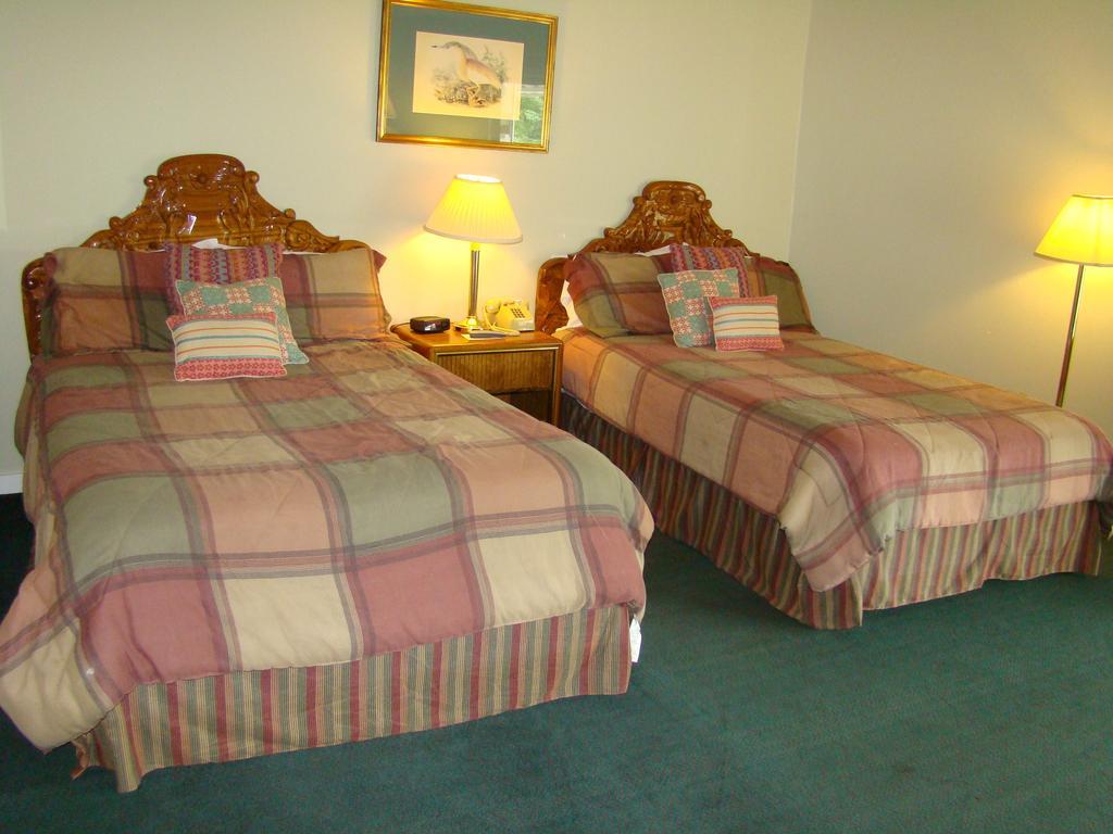Happy Trails Motel Лъдлоу Стая снимка